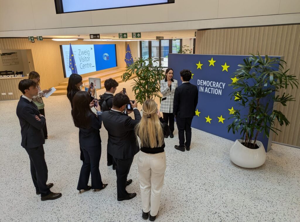 Jugendliche von Miteinander für Europa im Europäischen Parlament, Mai 2026_©Together4Europe